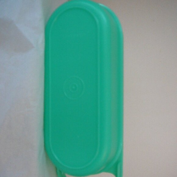Vintage Tupperware Green Jadeite 2 Pc Cheese Grater Shredder #1375-15 Great Cond - Picture 4 of 4